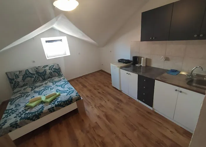 Dejan Apartment4-top Centar 아파트 *